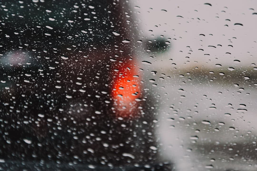 Photo Cracked windshield