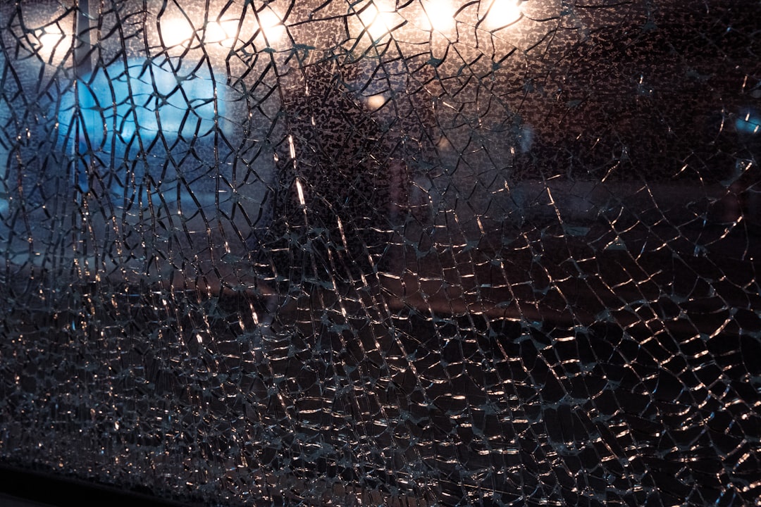 Photo Windshield Damage