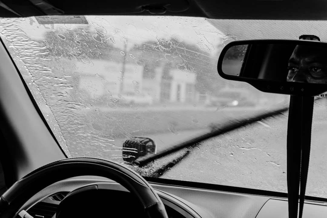 Photo windshield replacement price
