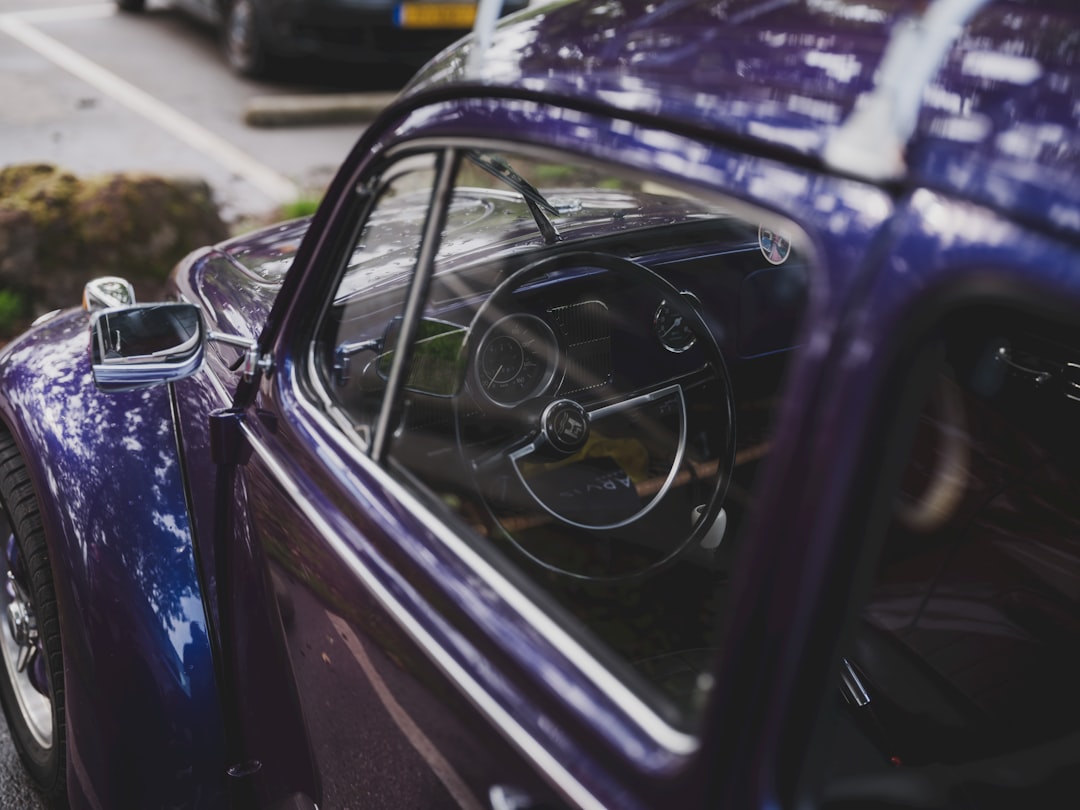 Photo side window glass repair