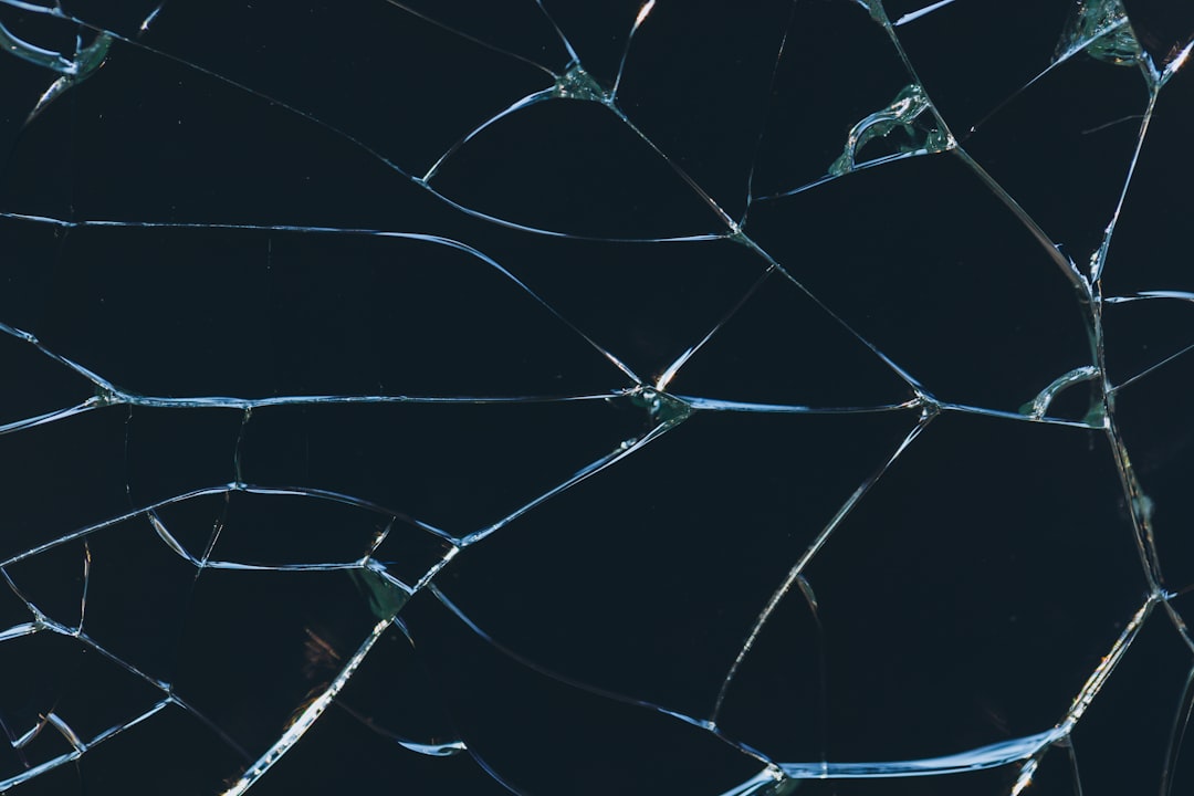 Photo Subletting Glass Repair