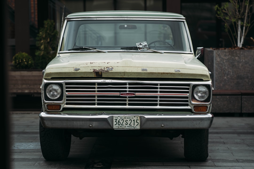 Photo Ford F150 windshield replacement