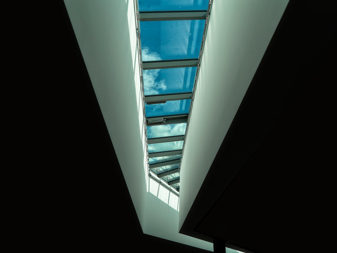 Photo sunroof glass repair