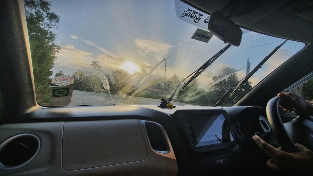 Photo Windshield ADAS Calibration