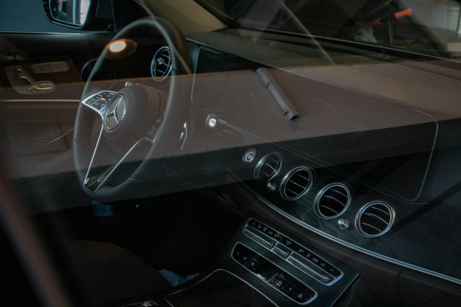 Photo mobile auto glass repair windshield service